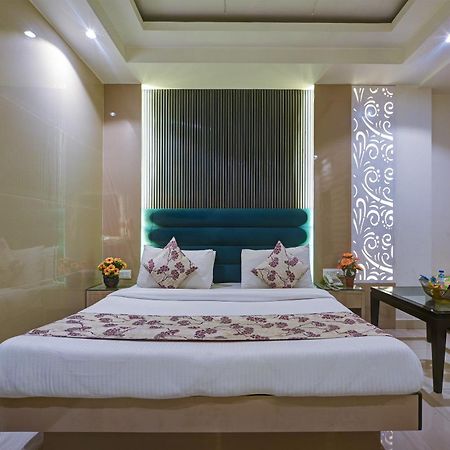Hotel Baba Deluxe Near New Delhi Railway Station And City Center -By Rcg Hotels Exterior photo