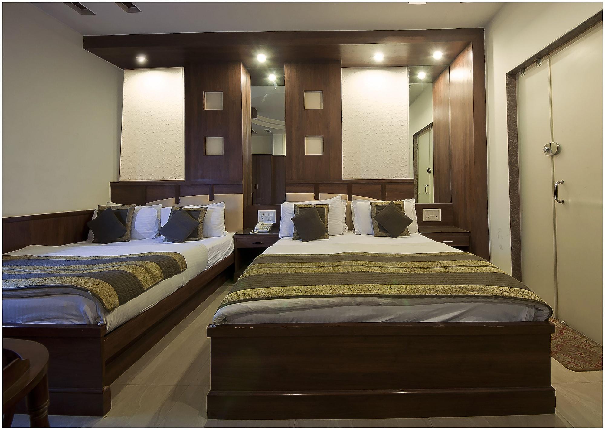 Hotel Baba Deluxe Near New Delhi Railway Station And City Center -By Rcg Hotels Exterior photo