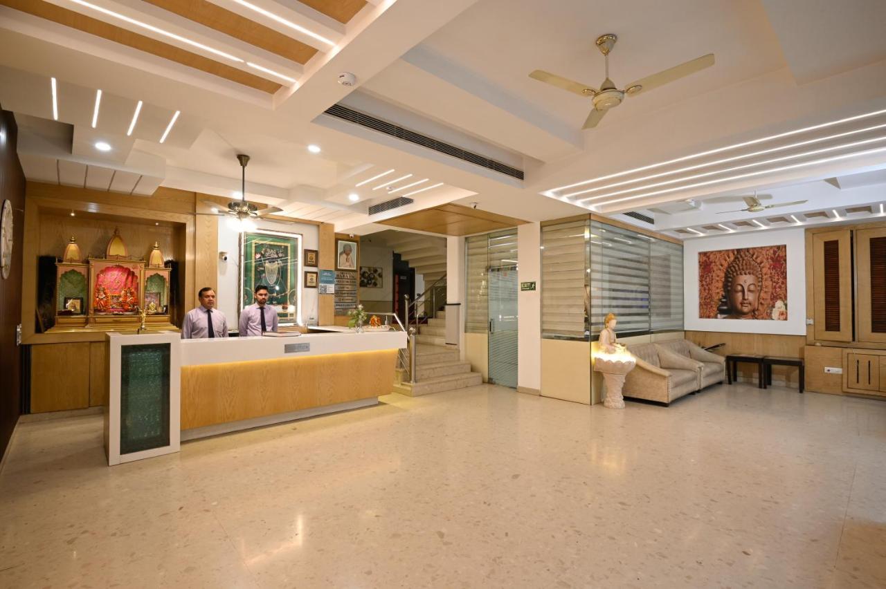 Hotel Baba Deluxe Near New Delhi Railway Station And City Center -By Rcg Hotels Exterior photo