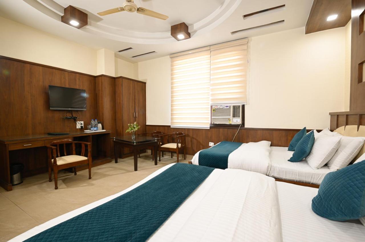 Hotel Baba Deluxe Near New Delhi Railway Station And City Center -By Rcg Hotels Exterior photo