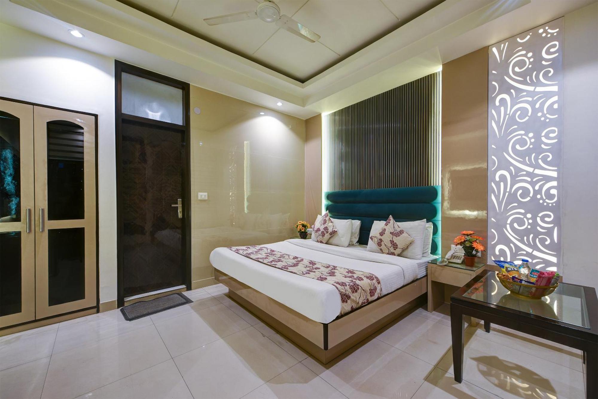 Hotel Baba Deluxe Near New Delhi Railway Station And City Center -By Rcg Hotels Exterior photo