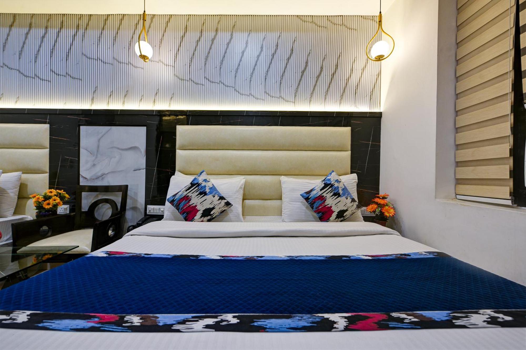 Hotel Baba Deluxe Near New Delhi Railway Station And City Center -By Rcg Hotels Exterior photo