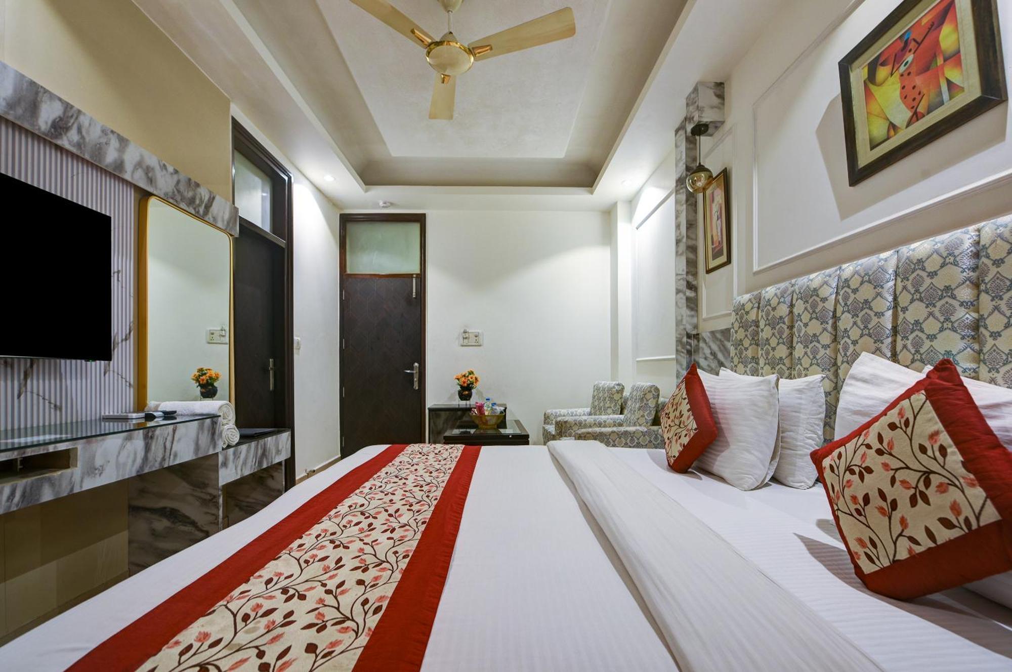 Hotel Baba Deluxe Near New Delhi Railway Station And City Center -By Rcg Hotels Exterior photo