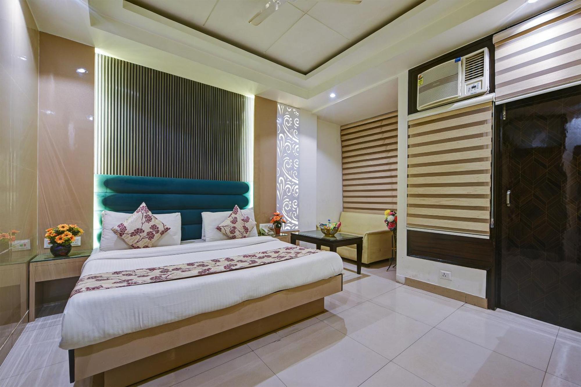 Hotel Baba Deluxe Near New Delhi Railway Station And City Center -By Rcg Hotels Exterior photo