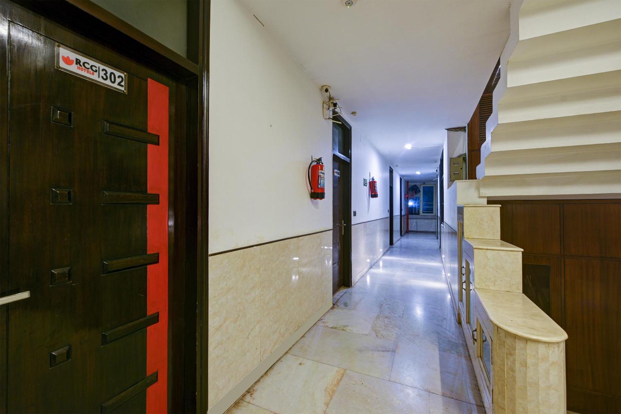 Hotel Baba Deluxe Near New Delhi Railway Station And City Center -By Rcg Hotels Exterior photo