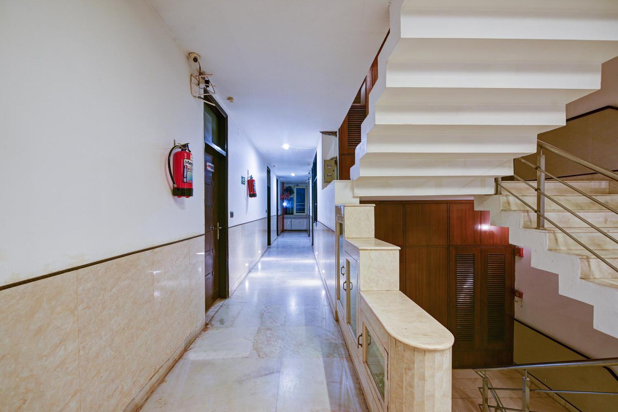 Hotel Baba Deluxe Near New Delhi Railway Station And City Center -By Rcg Hotels Exterior photo